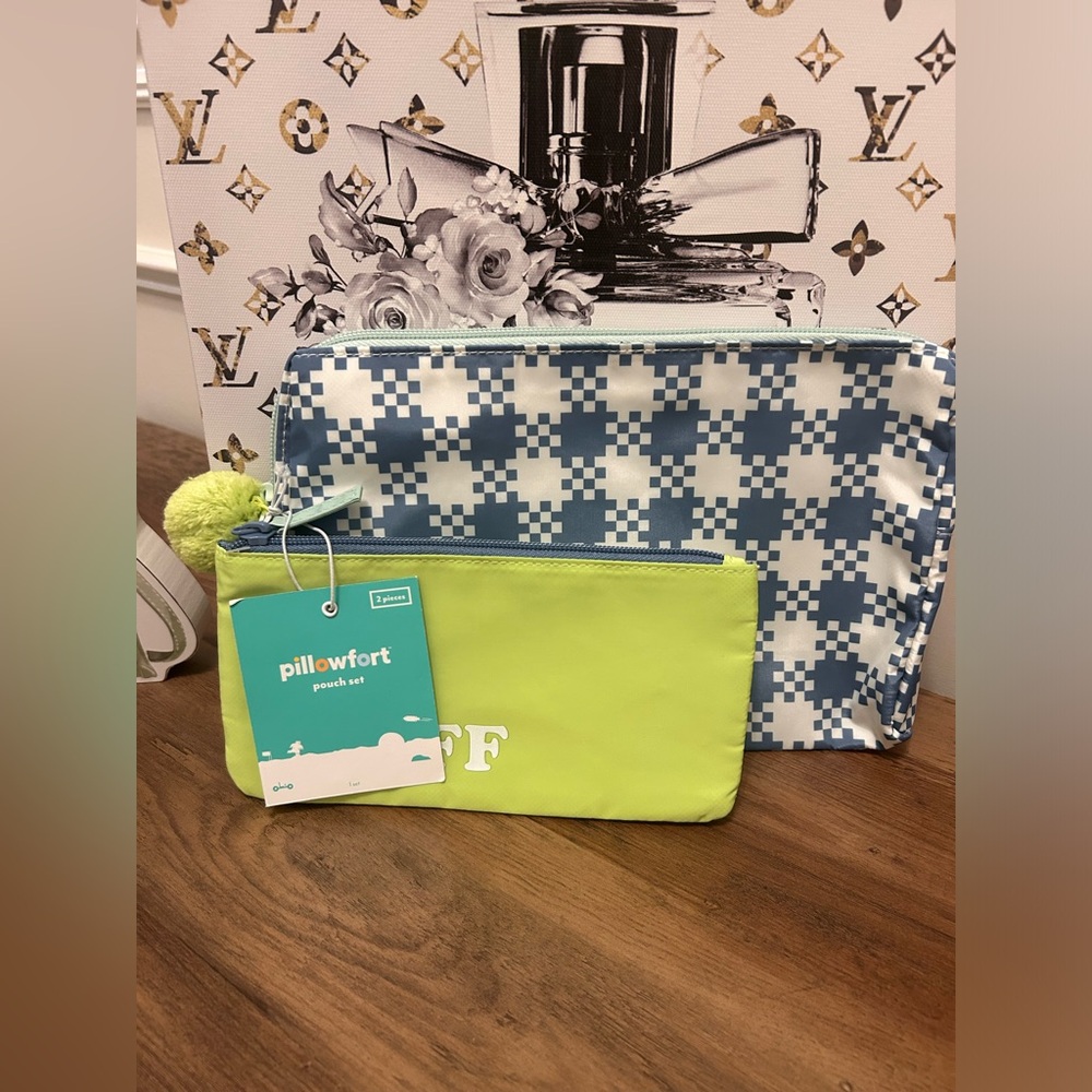 Pillowfort Blue and Green Pouch Set